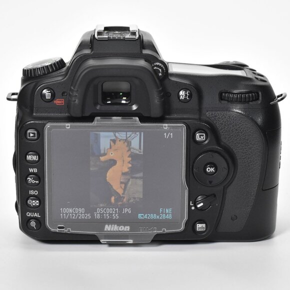 Nikon D90 SLR Digital Camera 12.3MP 18-55mm Lens HD Video 6737 Clicks 32GB SD - Picture 5 of 16